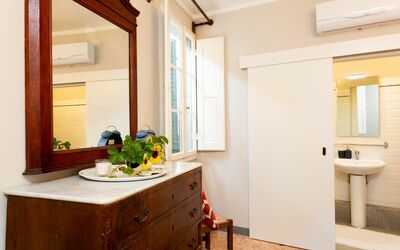 Suite Etrusca: Habitación, Propiedad, Mueble, Diseño De Interiores, Edificio, Casa, Techo, Bienes Raíces, Arquitectura, Gabinetes