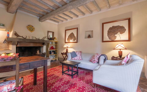 Casa Di Lilli: Mueble, Diseño De Interiores, Piso, Pared, Suelo, Madera, Sofá, Techo, Sala, Habitación