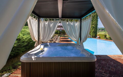 La Boutique del Cardinale: Piscina, Recurso, Eco Hotel, Ocio, Sombra, Bañera, Maceta, Planta De Casa, Hotel