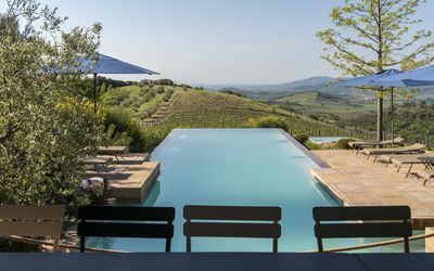 Sequerciani: Piscina, Propiedad, Arquitectura, Árbol, Casa, Bienes Raíces, Ocio, Edificio, Vacaciones, Sombra