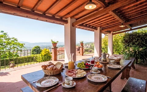 Reggello 867: Mueble, Silla, Eco Hotel, Casa De Campo, Jardín, Maceta, Cocina Y Comedor Mesa, Recurso, Inmuebles, Patio