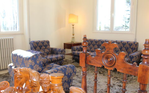 Villa La Casa Bianca: Habitación, Naranja, Mueble, Sala, Propiedad, Casa, Amarillo, Mesa, Casa, Silla