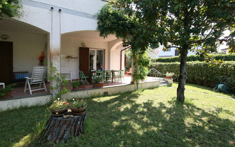 Villa Del Forte: Propiedad, Casa, Edificio, Yarda, Bienes Raíces, Patio Interior, Casa, Patio, Jardín, Hierba