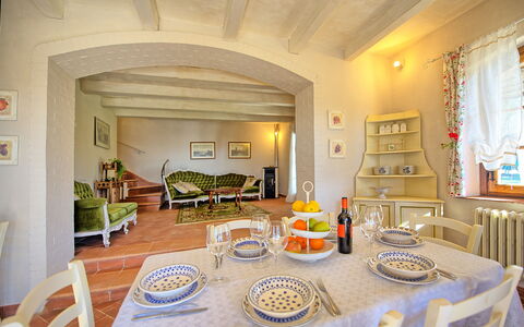 Casa Fioraie: Habitación, Propiedad, Diseño De Interiores, Mueble, Edificio, Casa, Bienes Raíces, Sala, Comedor, Mesa