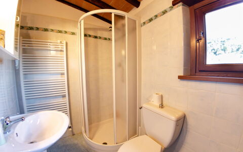 Orto Degli Olivi Proprietà: Baño, Propiedad, Habitación, Arreglo De Tubería, Bienes Raíces, Arquitectura, Edificio, Casa, Bañera, Diseño De Interiores