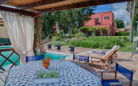 Tenuta Cambiano: Propiedad, Edificio, Casa, Habitación, Patio, Bienes Raíces, Mueble, Casa, Diseño De Interiores, Patio Interior