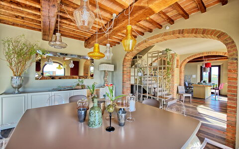 Villa Massimiliano: Propiedad, Edificio, Habitación, Techo, Diseño De Interiores, Haz, Bienes Raíces, Inmuebles, Comedor, Casa