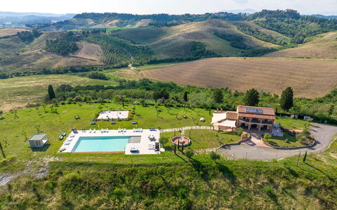 Villa Massimiliano: Piscina, Ocio, Inmuebles, Recurso, Mueble Para Exteriores, Hacienda, Eco Hotel, Villa, Casa De Campo, Ciudad De Vacaciones