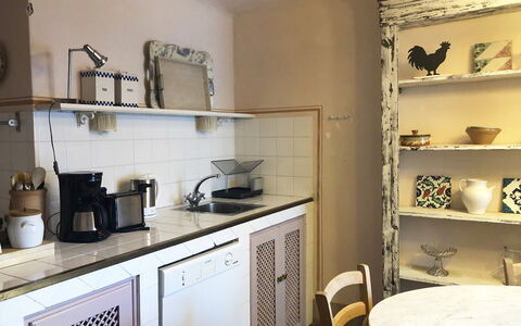 Il Mezzanino: Habitación, Propiedad, Mueble, Estante, Diseño De Interiores, Edificio, Pared, Casa, Gabinetes, Suelo