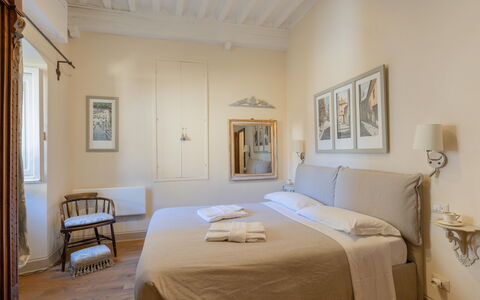 Casa Annateresa: Mueble, Propiedad, Marco, Azur, Comodidad, Madera, Diseño De Interiores, Encendiendo, Puerta