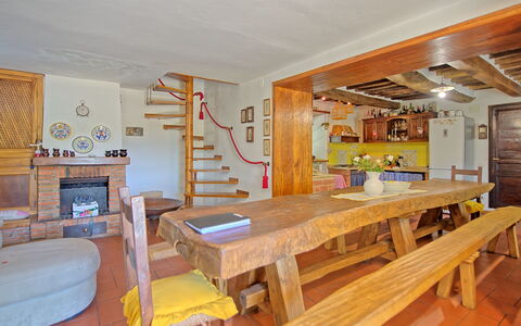 Casale San Martino: Habitación, Propiedad, Mueble, Comedor, Diseño De Interiores, Edificio, Mesa, Bienes Raíces, Casa, Techo