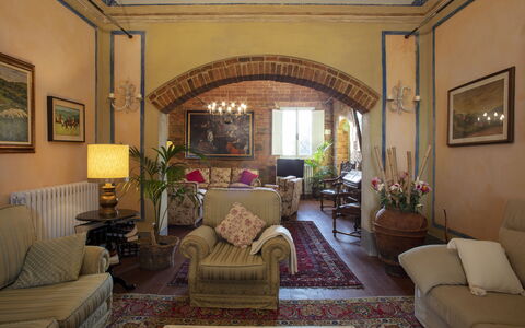 Villa Asciolo: Diseño De Interiores, Habitación, Sala, Mueble, Pared, Sofá, Mesa, Diseño De Interiores, Casa, Techo