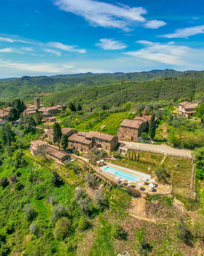 Borgo San Vincenti: Nube, Planta, Cielo, Verde, Montaña, Azur, Paisaje Natural, Árbol, Vegetación, Llanura