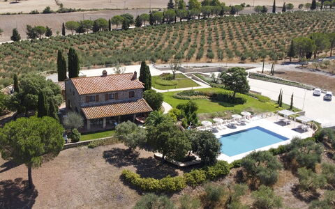 Campo Valerio: Planta, Propiedad, Agua, Árbol, Diseño Urbano, Arquitectura, El Terreno Del Lote, Barrio Residencial, Paisaje, Edificio