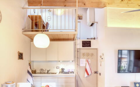 Studio Fede - Levanto: Propiedad, Mueble, Edificio, Ventana, Diseño De Interiores, Madera, Encendiendo, Sala, Estantería, Casa