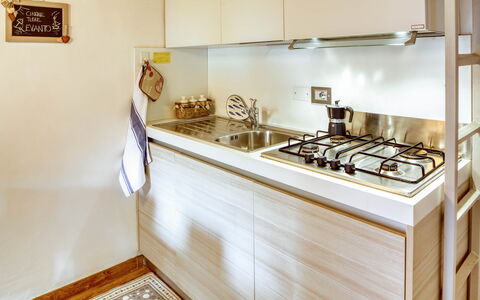 Studio Fede - Levanto: Mostrador, Gabinetes, Estufa De Gas, Aparato De Cocina, Estufa, Estufa De Cocina, Cocina, Madera, Estufa, Electrodoméstico