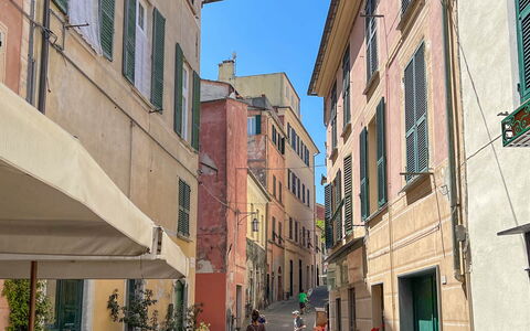 Studio Paola - Levanto: Edificio, Ventana, Superficie De La Carretera, By, Calle, Barrio, La Carretera, Espacio Publico, Barrio Residencial, Diseño Urbano