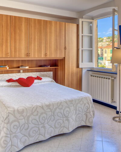 Studio Paola - Levanto: Mueble, Gabinetes, Comodidad, Madera, Diseño De Interiores, Cajón, Edificio, Piso, Cama, Suelo