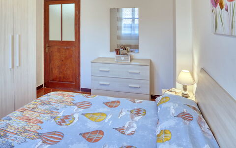 Nina Home - Levanto: Mueble, Gabinetes, Propiedad, Ventana, Blanco, Cajón, Azur, Cajonera, Madera