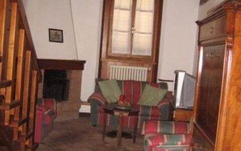 Residenza D'epoca: Propiedad, Ventana, Madera, Edificio, Planta, Casa, Manchas De Madera, Suelo, Planta De Casa, Sala