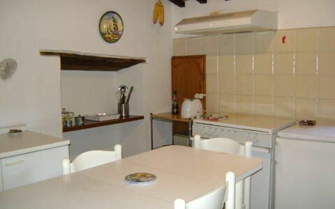 Residenza D'epoca: Propiedad, Mesa, Gabinetes, Mostrador, Edificio, Aparato De Cocina, Casa, Cocina, Madera, Diseño De Interiores