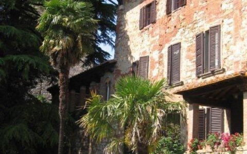 Residenza D'epoca: Planta, Edificio, Propiedad, Ventana, Maceta, Casa, Árbol, Cielo, Arecales, Barrio