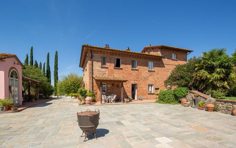 Villa Lorenzana: Planta, Cielo, Edificio, Maceta, Ventana, Casa, Árbol, Paisaje, Barrio, Planta De Casa