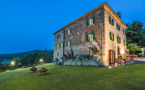 Ville Rosadi Weddings: Propiedad, Casa, Casa, Edificio, Paisaje Natural, Arquitectura, Bienes Raíces, Cielo, Inmuebles, Hierba