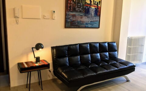 La Terrazza Di Todi: Marco, Mueble, Sofá, Propiedad, Mesa, Comodidad, Madera, Diseño De Interiores, Sala, Sofá Cama