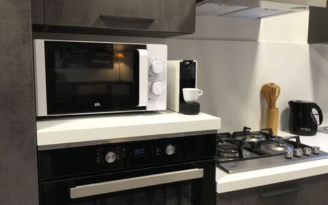 La Terrazza Di Todi: Gabinetes, Propiedad, Aparato De Cocina, Estufa De Cocina, Mostrador, Cocina, Estufa De Gas, Electrodoméstico, Estufa, Estufa