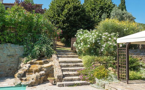 Villa Taragnano: Planta, Propiedad, Cielo, Botánica, Flor, Vegetación, El Terreno Del Lote, Biome, Paisaje, Área Rural