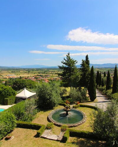 Il Poggiolo: Cielo, Nube, Planta, Árbol, Paisaje Natural, Botánica, El Terreno Del Lote, Hierba, Alerce, Paisaje