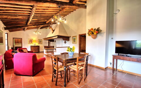 Palazzo Bello: Mueble, Mesa, Propiedad, Silla, Madera, Encendiendo, Diseño De Interiores, Planta De Casa, Arquitectura, Sala