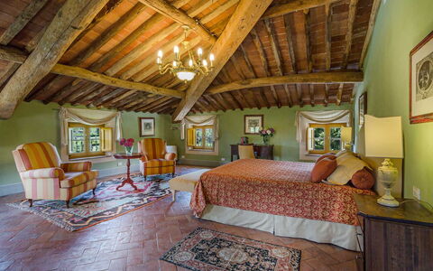 Villa Castellaccio: Mueble, Propiedad, Ventana, Madera, Comodidad, Diseño De Interiores, Suelo, Piso, Edificio, Sala