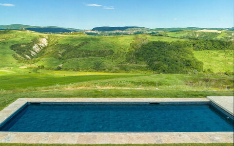 Casa Insieme: Cielo, Agua, Nube, Los Recursos Hídricos, Propiedad, Verde, Azul, Planta, Rectángulo, Piscina