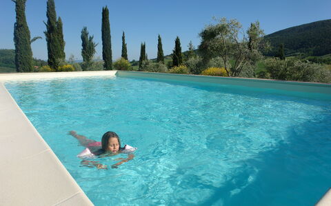 Tenuta Le Sodole: Agua, Cielo, Naturaleza, Azur, Verde, Azul, Planta, Árbol, Piscina, Ocio