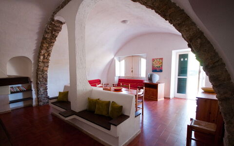 Holiday Home Giannella: Mueble, Edificio, Ventana, Sofá, Madera, Diseño De Interiores, Casa, Comodidad, Planta De Casa, Salón