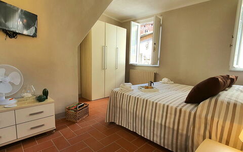 Loft Lucca: Mueble, Propiedad, Gabinetes, Ventana, Comodidad, Madera, Diseño De Interiores, Cajón, Marco De La Cama, Edificio