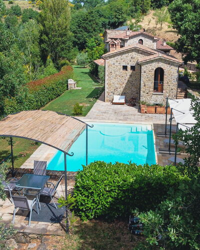 Villa Sant'anna: Planta, Edificio, Árbol, Vegetación, Paisaje, Ocio, Diseño Urbano, Ventana, Techo