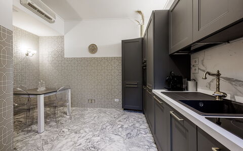 Dimora Fiorentina: Fregadero, Gabinetes, Mostrador, Lavabo, Edificio, Grifo, Madera, Cocina, Estufa De Cocina, Diseño De Interiores