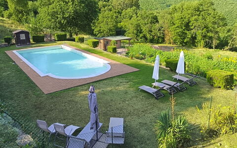 La Casa nel Borgo: Azul, Piscina, Material Compuesto, Recurso, Sombra, Eco Hotel, Fuente De Agua, Hacienda, Paisajismo, Thermae