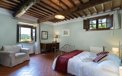 Montauto: Edificio, Mueble, Ventana, Comodidad, Madera, Diseño De Interiores, Casa, Arquitectura, Suelo