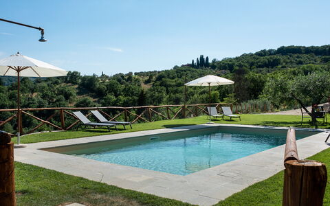 Casa San Piero: Agua, Propiedad, Planta, Piscina, Cielo, Azur, Árbol, Sombra, Cuerpo De Agua, El Terreno Del Lote