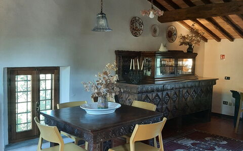 Casa Mulinello: Mesa, Mueble, Propiedad, Silla, Madera, Diseño De Interiores, Encendiendo, Gabinetes, Ventana, Suelo