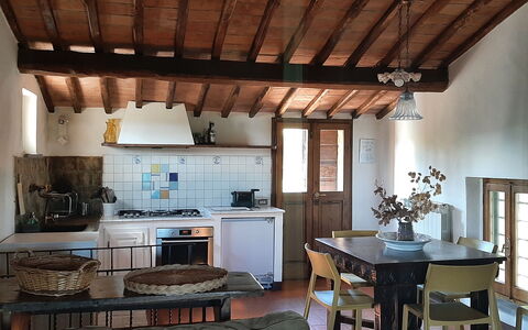 Casa Mulinello: Propiedad, Mueble, Sofá, Mesa, Madera, Diseño De Interiores, Ventana, Sala, Aparato De Cocina, Suelo