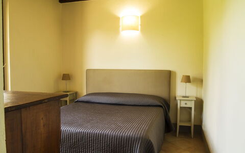 Orangerie Degli Ulivi: Propiedad, Mueble, Ligero, Comodidad, Madera, Sombra, Encendiendo, Diseño De Interiores, Edificio, Piso