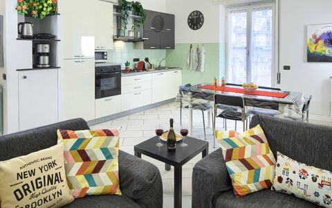 Apartment Fernanda 2 - Levanto: Sofá, Mueble, Propiedad, Mesa, Verde, Diseño De Interiores, Marco, Encendiendo, Comodidad, Sala