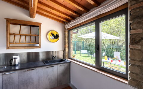 Casa Bosco D'arte Holiday Home , Greve In Chianti,: Madera, Diseño De Interiores, Casa, Mueble, Piso, Cocina, Mostrador, Techo, Manchas De Madera, Fregadero