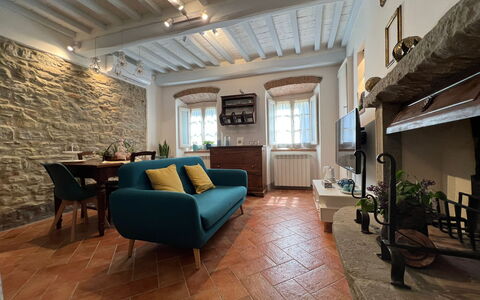 Casa Del Borgo: Mueble, Sofá, Planta, Mesa, Marco, Planta De Casa, Diseño De Interiores, Sala, Sofá Cama, Suelo