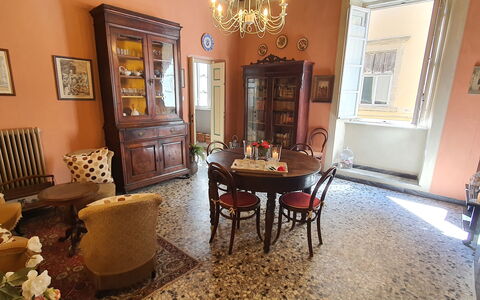 Residenza Otello: Marco, Mueble, Propiedad, Mesa, Silla, Espejo, Madera, Encendiendo, Gabinetes, Diseño De Interiores